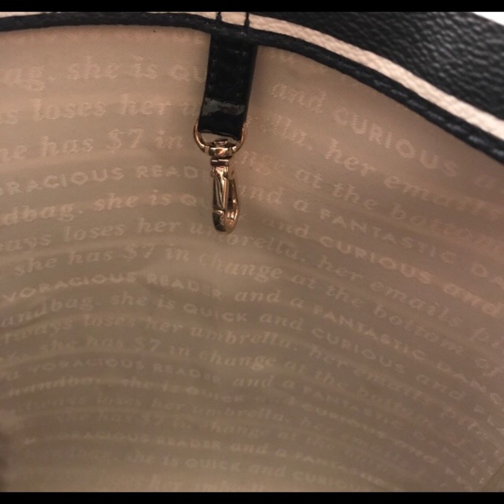 Kate Spade ♠️ Purse - Picture 4 of 8